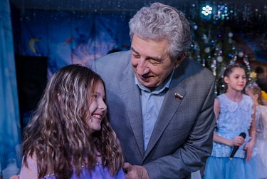 Сергей Грачев: «Помощь детям, попавшим в сложную жизненную ситуацию, в приоритете работы депутатов регионального парламента»